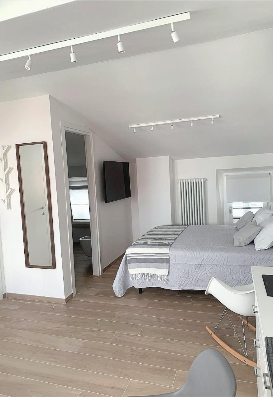 Hotel Vicolo 923 San Benedetto del Tronto Esterno foto